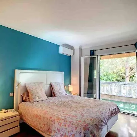 Вилла Superb Villa, Heated Swimming Pool, Location, Secluded Gardens *