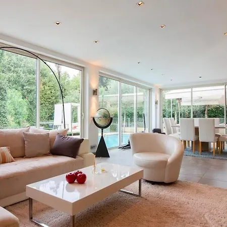 Superb Villa, Heated Swimming Pool, Location, Secluded Gardens Канны
