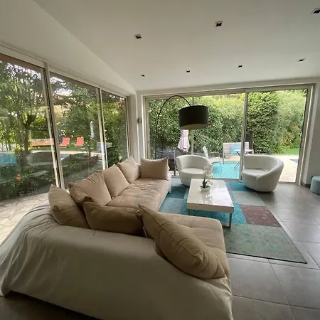 Superb Villa, Heated Swimming Pool, Location, Secluded Gardens *
