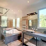 Βίλα Superb Villa, Heated Swimming Pool, Location, Secluded Gardens Κάννες