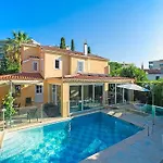 Βίλα Superb Villa, Heated Swimming Pool, Location, Secluded Gardens Κάννες